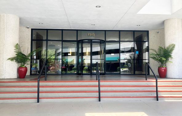 Northern Trust Plaza: 1515 Ringling Blvd, Sarasota, FL 34236